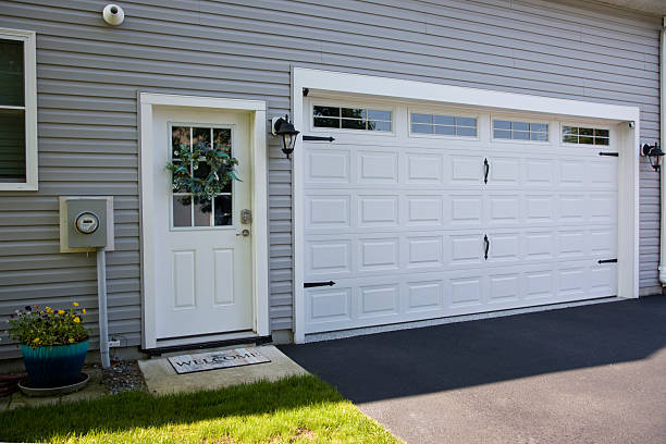 24/7 Emergency Garage Door Panel Replacement experts in Plymouth, MI